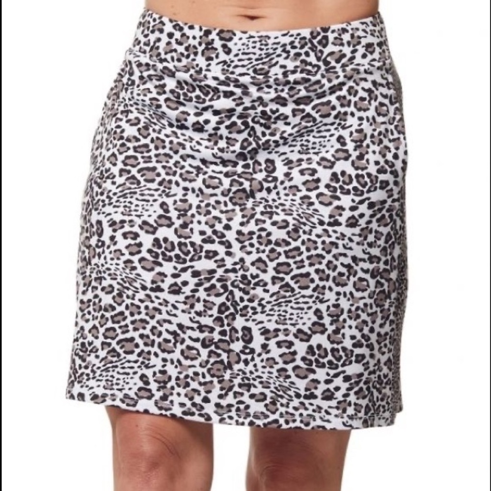 NWT SPORT HAILEY Multi Animal Print SKORT w/Pockets in Large